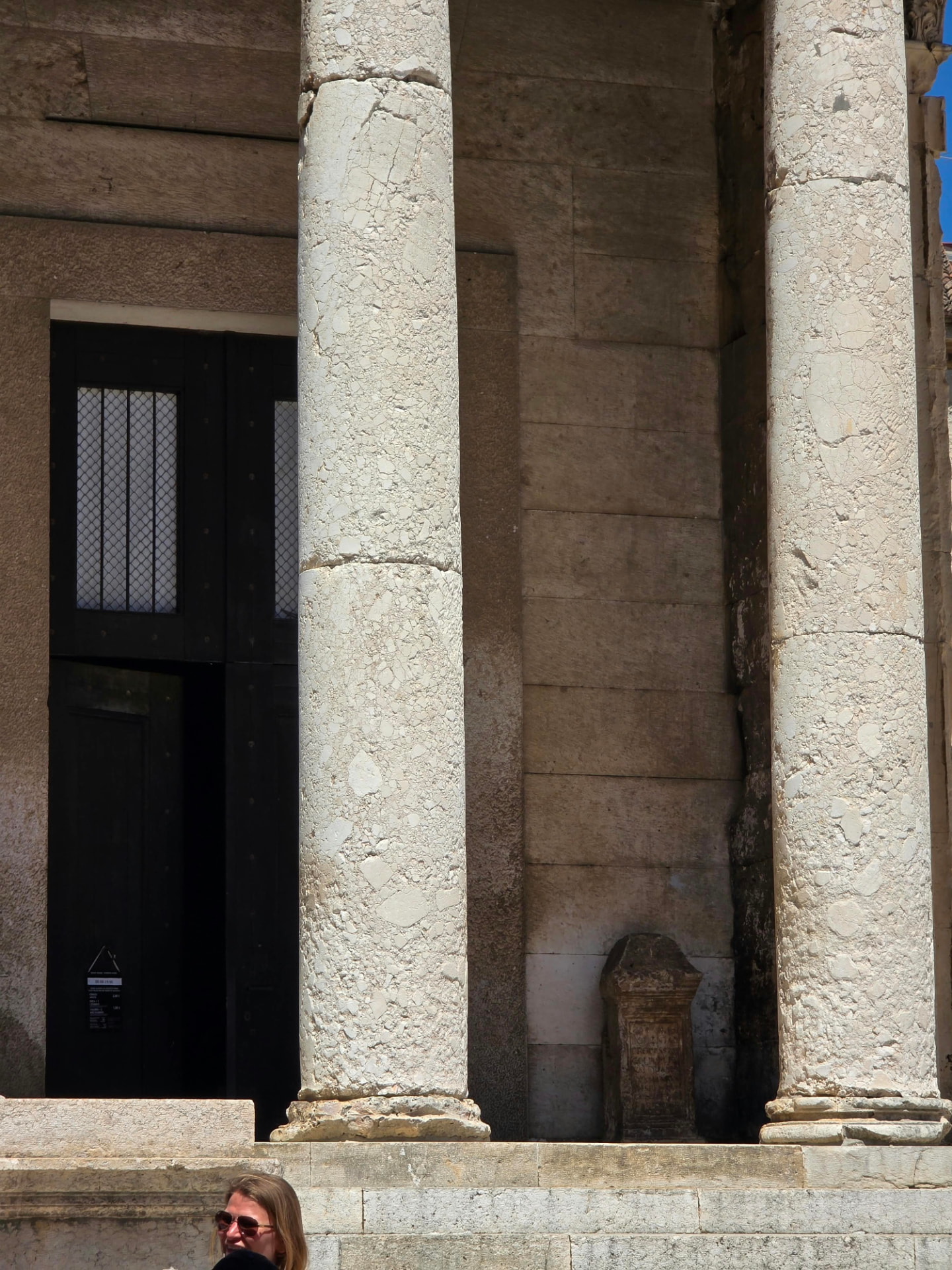 Colonnade detail · Pula